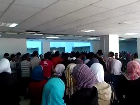 فري برس درعا المحطة مظاهرة احرار وحرائر جامعة الاقتصاد 22 4 2012 ج2 Daraa