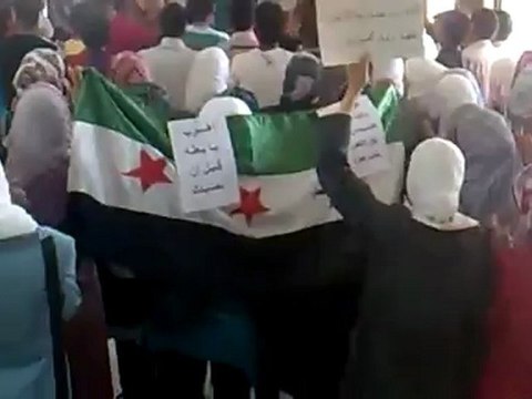 فري برس درعا المحطة اللجان المحلية مظاهرة احرار وحرائر كلية الادب 22 4 2012 ج1 Daraa