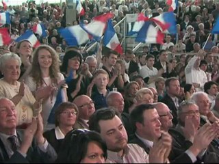 Sarkozy agite la menace du droit de vote des immigrés