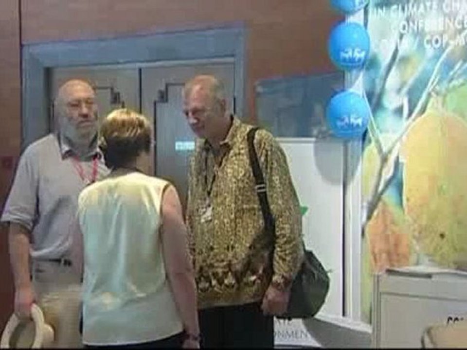 Inside Story- Greenhouse gas emissions- 13 Dec 07- Part 1