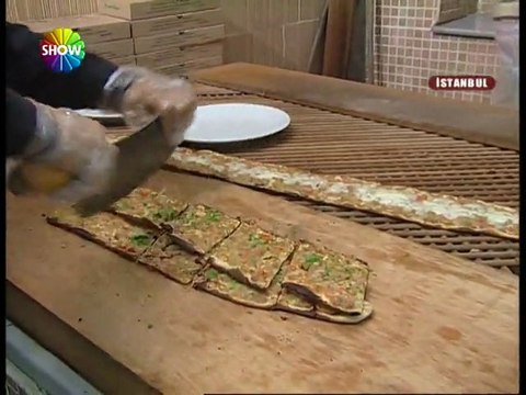 Vahe'nin Sofrası - Etli Ekmek yapımı