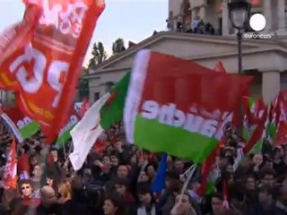 Francia, caccia ai voti dei candidati esclusi