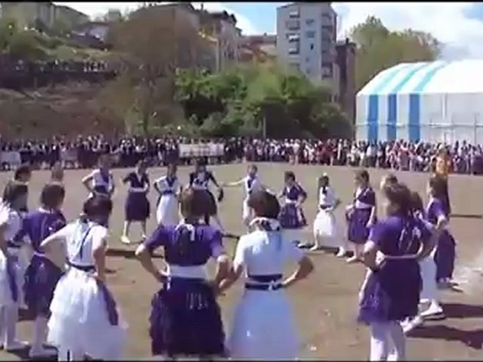 Mehmet Akif Ersoy İlköğretim Okulu 23 Nisan 2012 Ront Gösterisi - 1