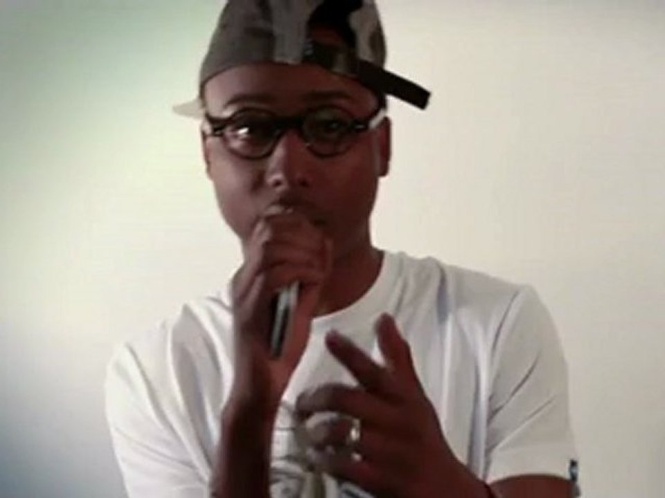 GUIZMO - PARTICIPE AU CONCOURS MAMAN STP