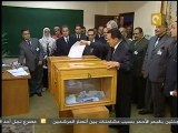 برلمان 2010: الرئيس مبارك و جمال مبارك يدلون بأصواتهم