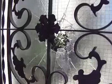 فري برس حماة المحتلة طيبة الإمام حرق الشبيحة لمنازل الآمنين 22 04 2012 ج3 Hama