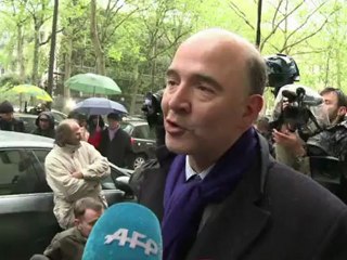 Hollande réunit un comité politique à son QG