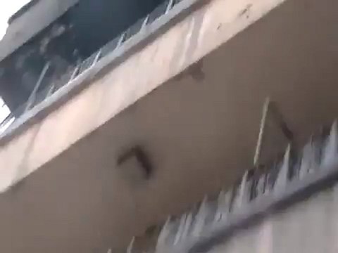 فري برس حمص القصور آثار الدمار من جهة القرابيص 21 4 2012 Homs Syria