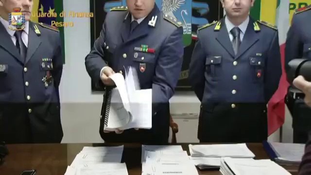 Pesaro - Truffa con polizze assicurative (06.04.12)