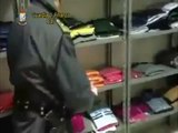 Altamura (BA) - Capi contraffatti in un negozio 'grandi firme' (17.04.12)