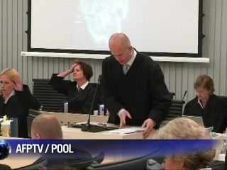 Breivik offers apology to his non-political victims