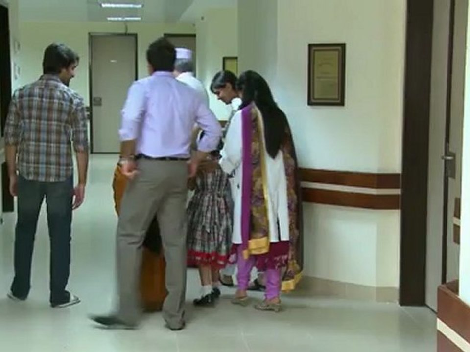 Hum Pe Jo Guzarti Hai -Episode 16- Part 01