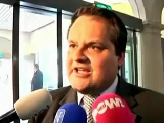 Dutch cabinet offers to resign over budget cuts