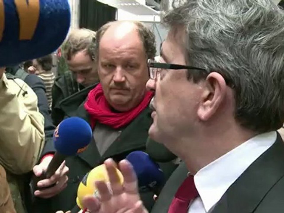 1er Mai: Sarkozy veut "une radicalisation du combat"