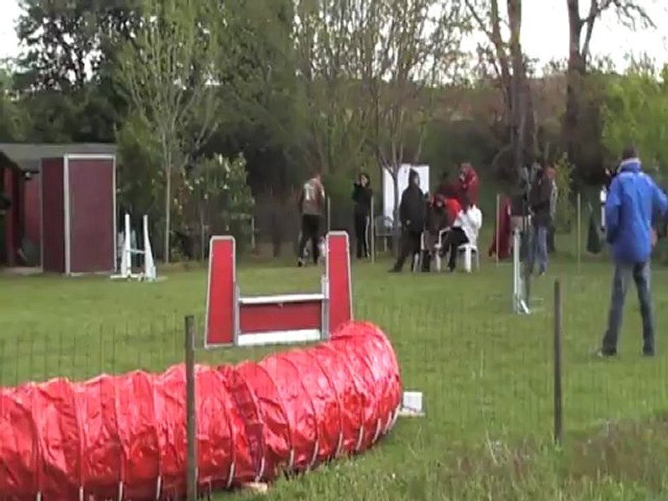 ESCAPE JUMPING CABOCHARDS