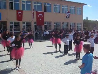 TUTTU FIRLATTI --- KINIK İ.O. 5/A ---