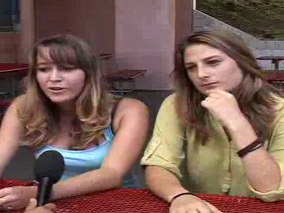 Luc Chatel présente le nouveau lycée de 2010