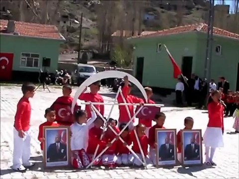 Niğde Merkez Narköy İ.Ö.O 1-2/A Sınıfı 23 Nisan 2012 Etkinlikleri Bayrak Etkinliği