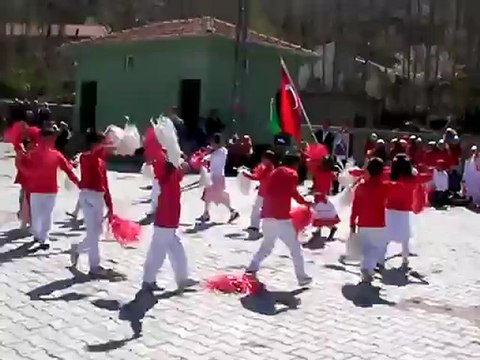 Niğde Merkez Narköy İ.Ö.O 1-2/A Sınıfı 23 Nisan 2012 Etkinlikleri Rengarenk Oyunu