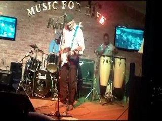 Les Papis en  Hard Rock Café34-Tributo a Carlos Santana 09-02-2012.