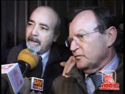 Napoli - Si dimettono 31 consiglieri comunali