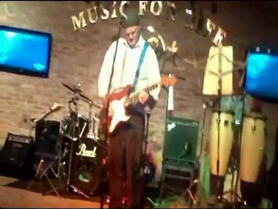 Les Papis en  Hard Rock Café33-Tributo a Carlos Santana 09-02-2012.