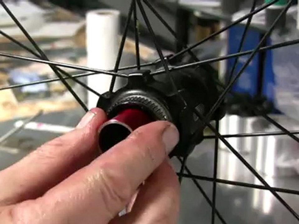 Shimano XT Wheelset Bearings - Service Demo