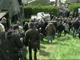 Sarkozy de olho nos insatisfeitos