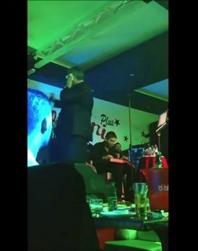 Cengiz Kurtoğlu ( California Restaurant - Kadehi Şişeyi Kırarım )