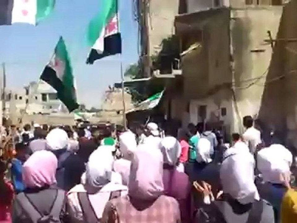 فري برس دمشق برزة مظـــــاهرة طلابيــــة رائعـــــة 24 4 2012 Damascus