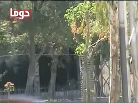 فري برس ريف دمشق دوما دخول عصابات الاسد من شارع الكرنيش 24 4 2012 Damascus