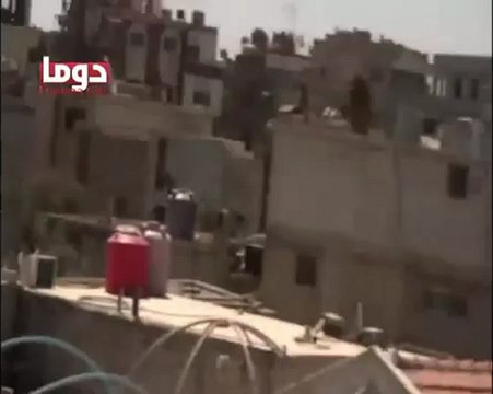 فري برس ريف دمشق دوما قصف المدينة بالأسلحة الثقيلة24 4 2012 Damascus