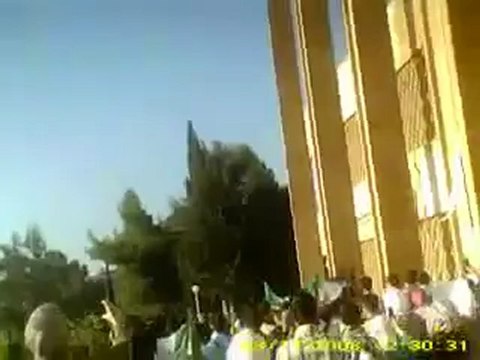 فري برس أحرار جامعة حلب مظاهرة صباحية كلية طب الاسنان 24 4 2012 ج3 Aleppo