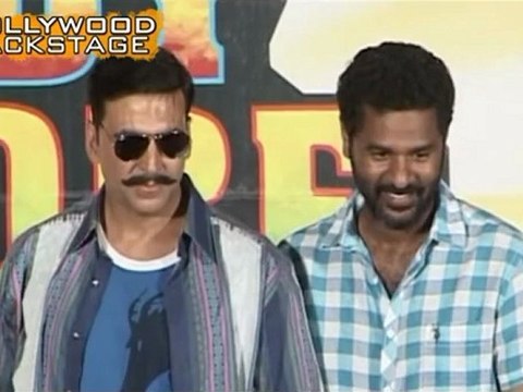 Sonakshi Sinha hot 'CHIKNI KAMAR' item song