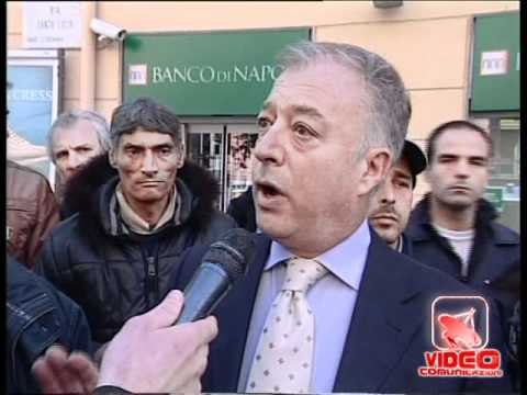 Napoli - Serrata dei commercianti contro la ZTL (23.04.12)