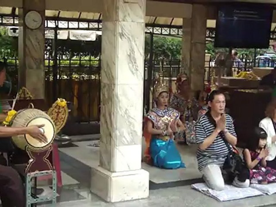 エラワンの祠の舞