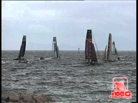 Napoli - America's Cup, Oracle vince la prima regata (11.04.12)