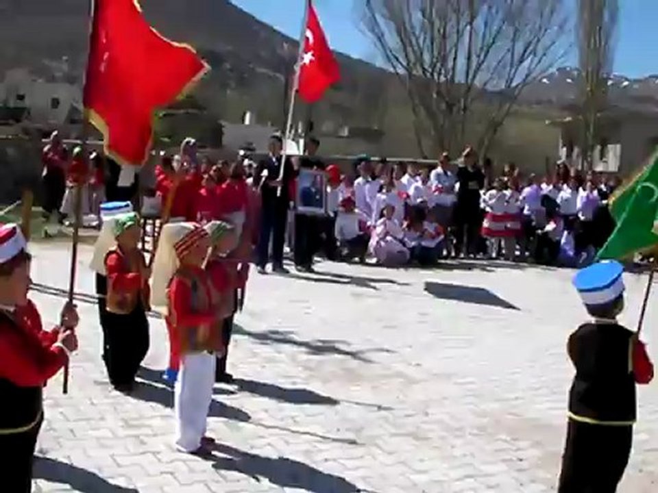 Niğde Merkez Narköy İ.Ö.O Ana Sınıfı 23 Nisan 2012 Etkinlikleri "Mehteran Takımı"