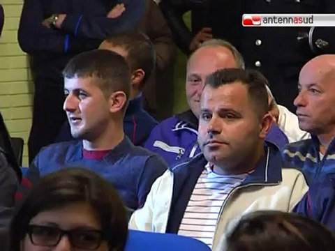 TG 18.04.12 Una favola è una carezza da dietro le sbarre