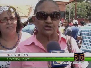 200 familias protestan frente a la CVG en Bolívar para exigir entrega de títulos de viviendas