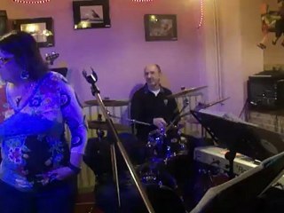 04  19 04 12  Patchwork avec Véronique DAUDON à la Pizza Gogo Dreux