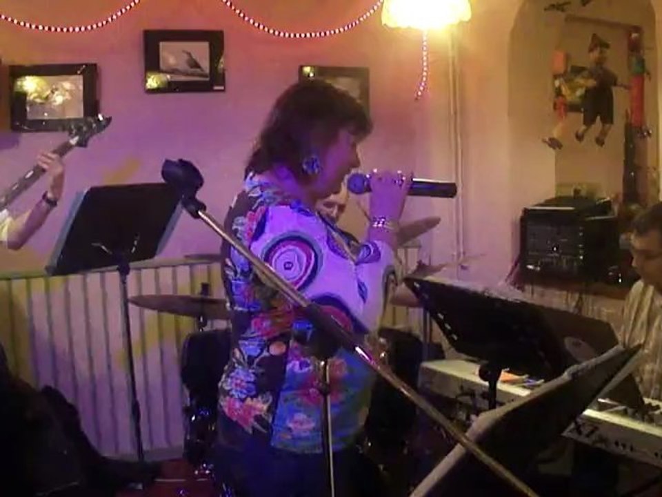 08  19 04 12  Patchwork avec Véronique DAUDON à la Pizza Gogo DReux