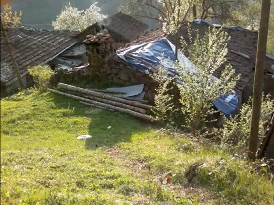 Rahmetli Seyit KADI' nın Evinin Çevresi