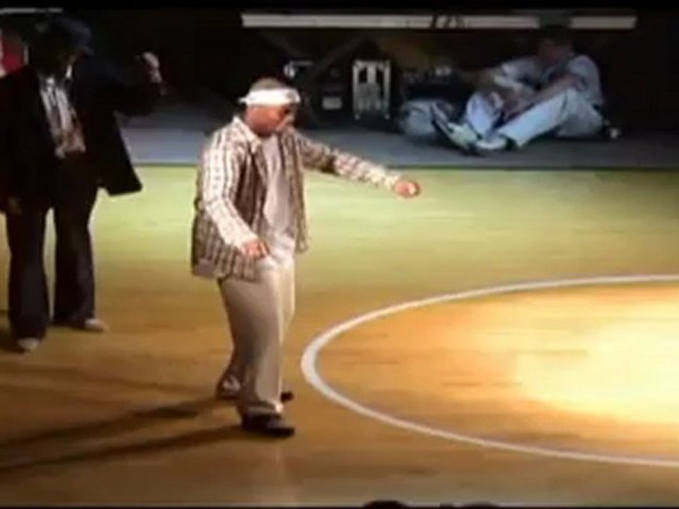 Great POPPING DANCE BATTLE with Salley & El Fonky Juice