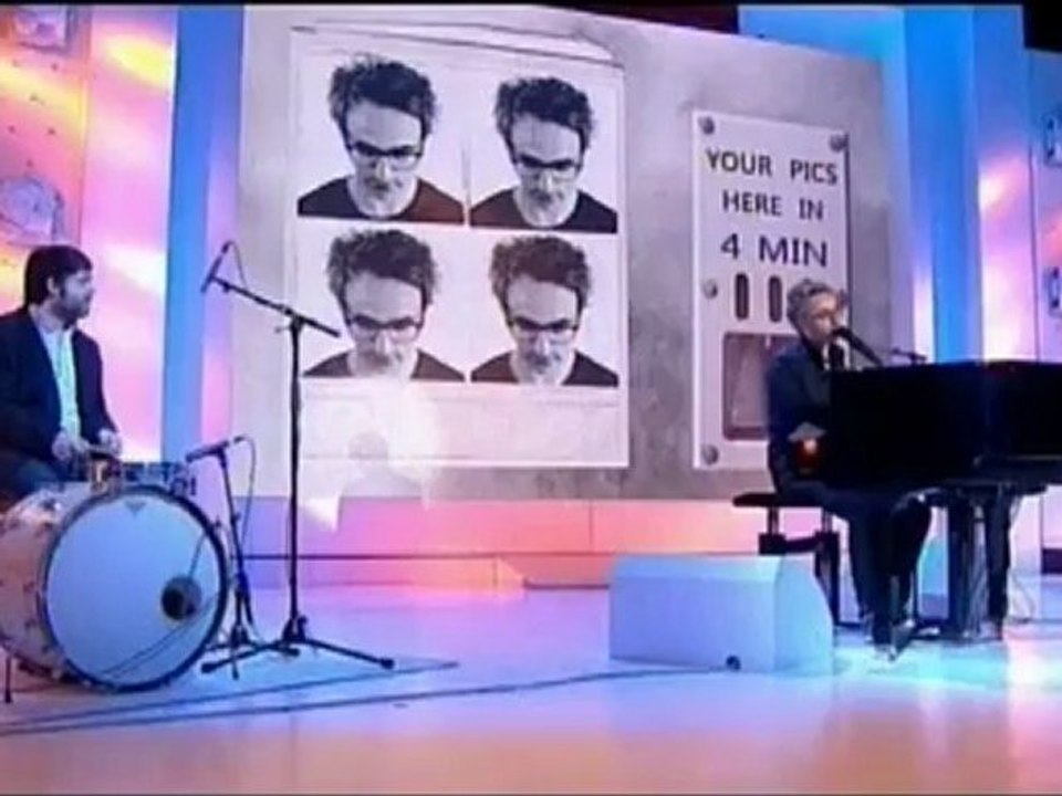 Vincent Delerm - Tout le monde s'en fout (Télé, 15_04_2012)