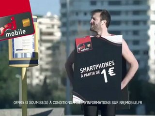 Pub NRJ Mobile contre Free Mobile dans un bus