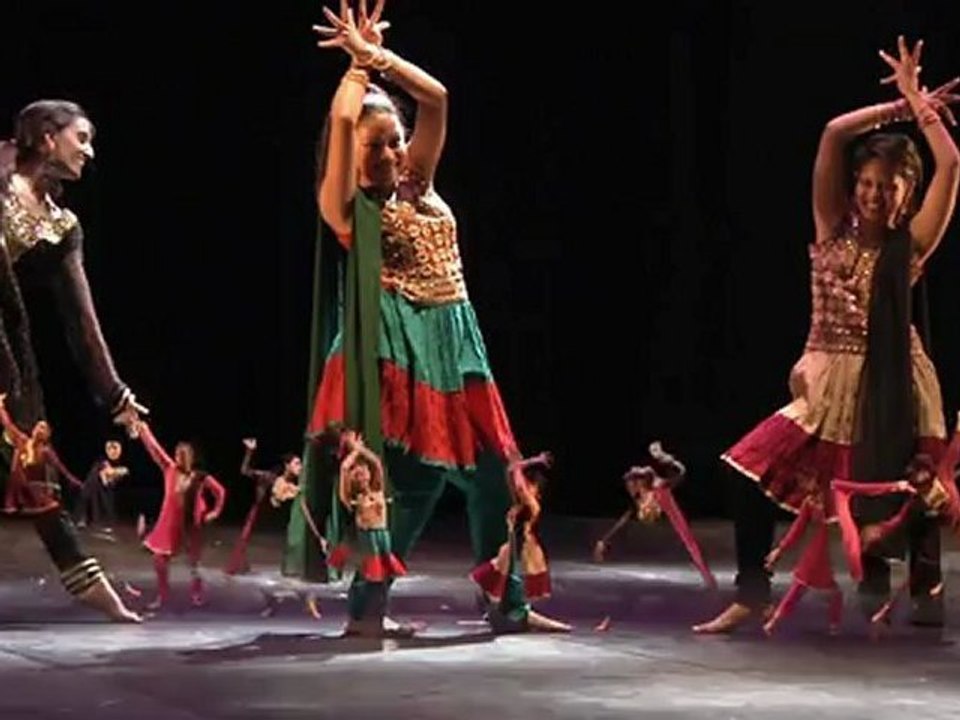 Bollywood Kathpuli - danses indiennes - Folies Douces 2011