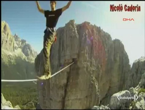 1800 Metre Yükseklikte İp Üstünde Yürüdü