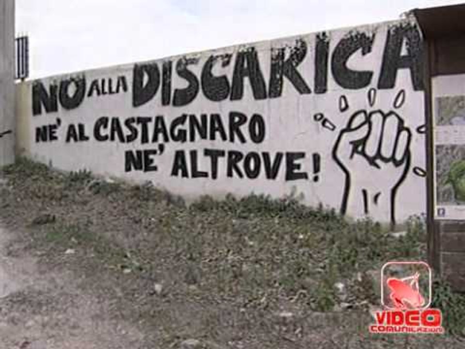 Quarto (NA) - Rifiuti, protesta contro la discarica (18.04.12)