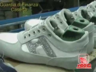 Teverola (CE) - Maxisequestro di Hogan false, 4 arresti (18.04.12)